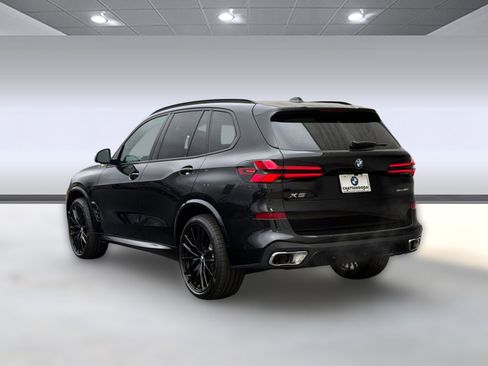 New 2026 BMW X5 sDrive40i w/ M Sport Package image 3