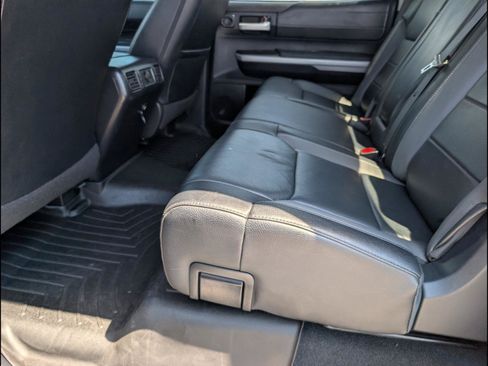 Used 2018 Toyota Tundra Limited w/ Limited Premium Package AWD/4WD image 12