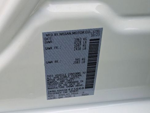 Used 2025 Nissan Altima 2.5 SV FWD image 36