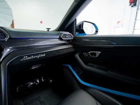 Used 2023 Lamborghini Urus Performante image 48