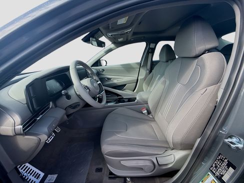 New 2026 Hyundai Elantra SEL Sport image 15