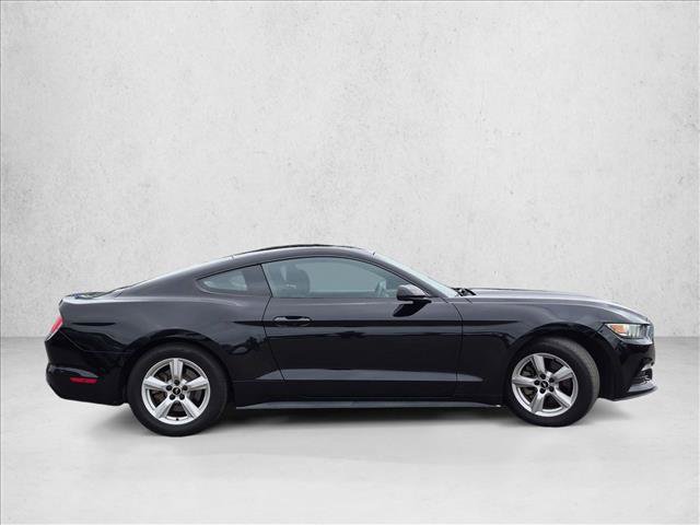 Used 2017 Ford Mustang Coupe RWD image 4