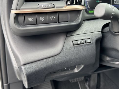 New 2026 Toyota Crown Signia AWD/4WD image 17