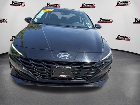 Used 2023 Hyundai Elantra SEL FWD image 2