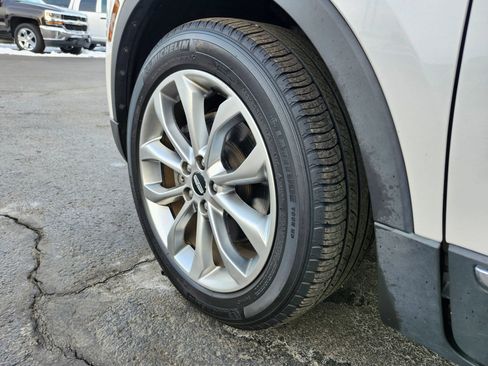 Used 2017 Lincoln MKC Select w/ Select Plus Package image 35