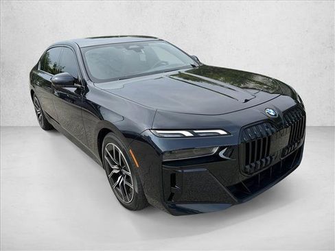 Used 2024 BMW 740i xDrive w/ M Sport Professional Package AWD/4WD image 3