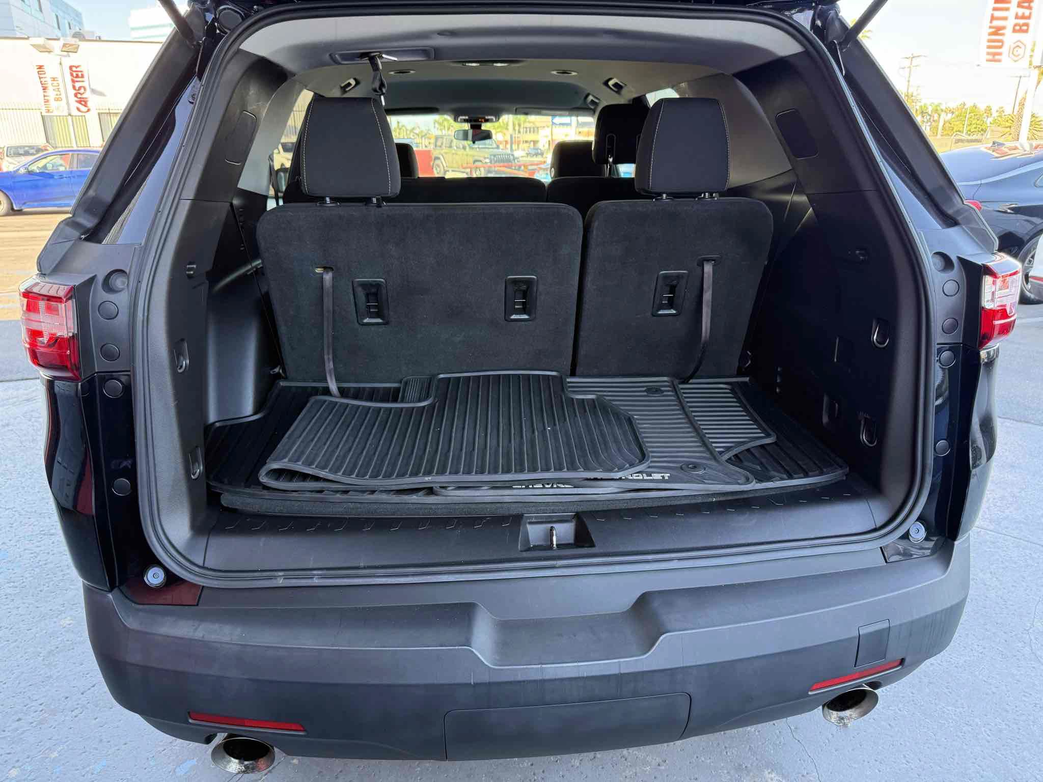 Used 2018 Chevrolet Traverse LS FWD image 17