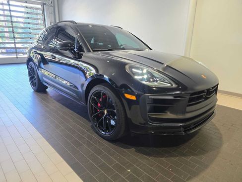 Used 2025 Porsche Macan GTS AWD/4WD image 9