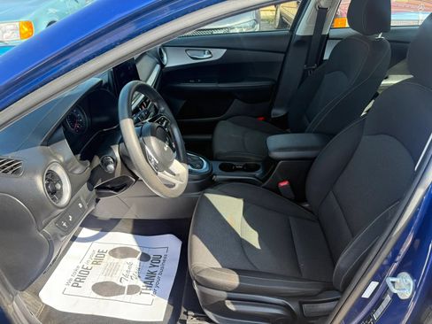 Used 2023 Kia Forte LXS w/ LXS Technology Package FWD image 11