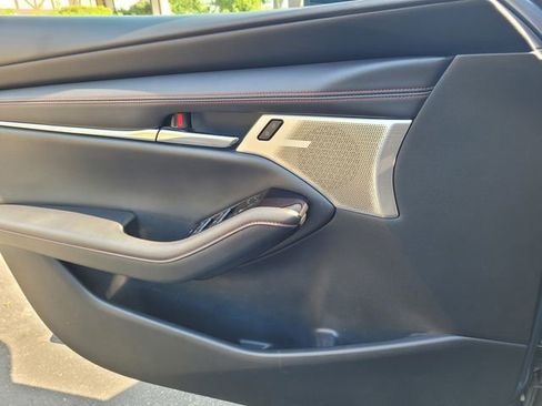 Used 2022 MAZDA MAZDA3 s image 12