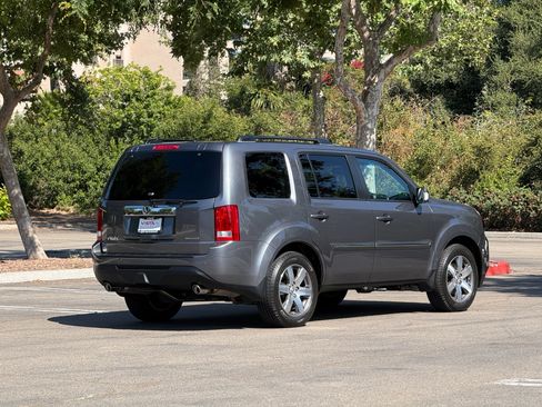 Used 2012 Honda Pilot Touring image 3