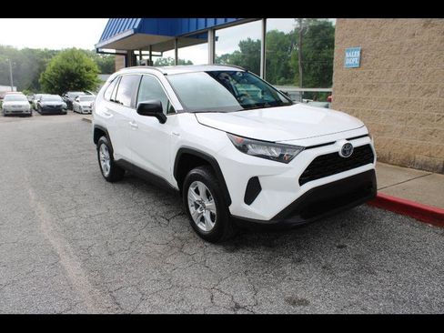 Used 2021 Toyota RAV4 LE AWD/4WD image 1