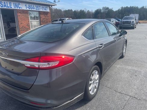 Used 2017 Ford Fusion S image 3