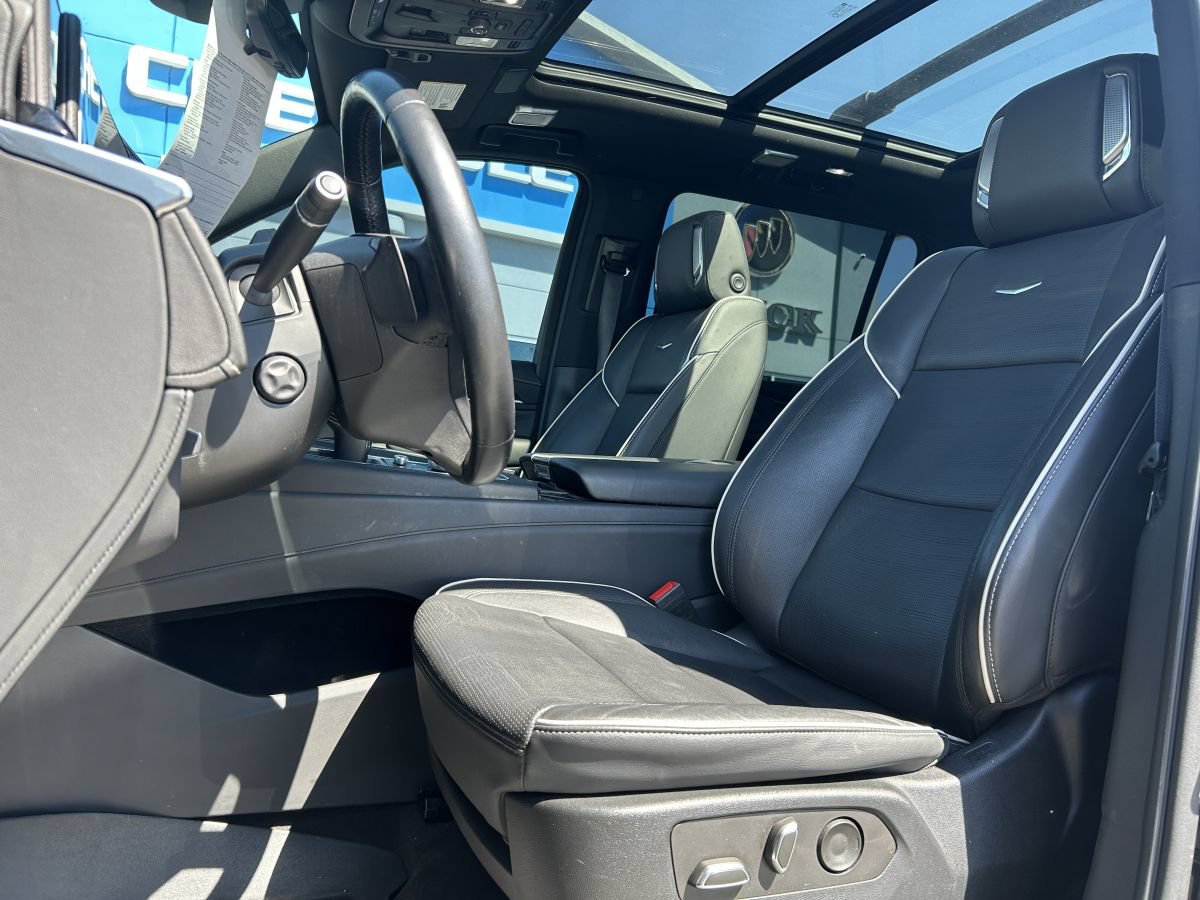 Used 2022 Cadillac Escalade ESV Sport w/ Touring Package AWD/4WD image 11
