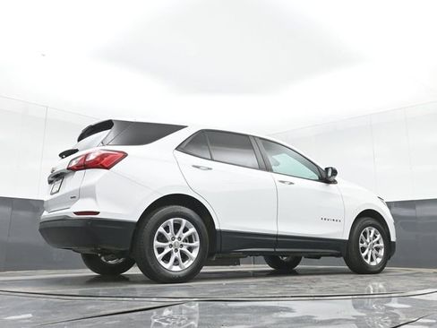 Used 2021 Chevrolet Equinox LS w/ LS Convenience Package image 36