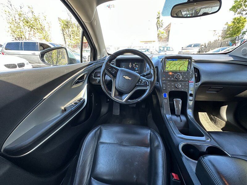 Used 2012 Chevrolet Volt Premium w/ Premium Trim Package FWD image 16