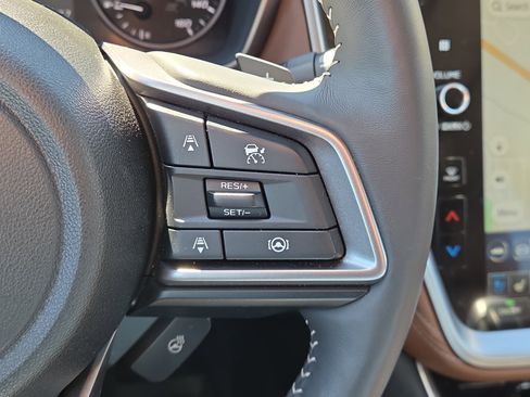 Used 2025 Subaru Outback Touring XT image 21