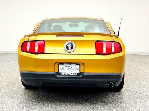 Used 2010 Ford Mustang Coupe RWD image 6
