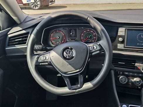 Used 2020 Volkswagen Jetta SE w/ SE Cold Weather Package FWD image 19