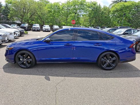 Used 2024 Honda Accord Sport image 4