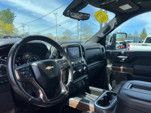 Certified 2020 Chevrolet Silverado 2500 High Country w/ Technology Package AWD/4WD image 14