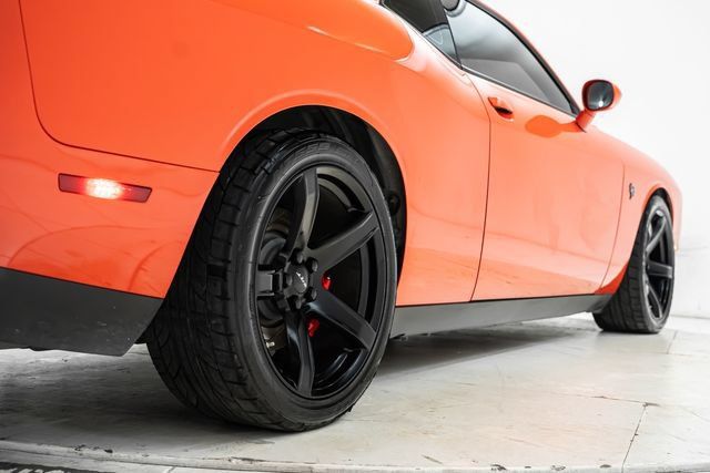 Used 2017 Dodge Challenger SRT Hellcat RWD image 14