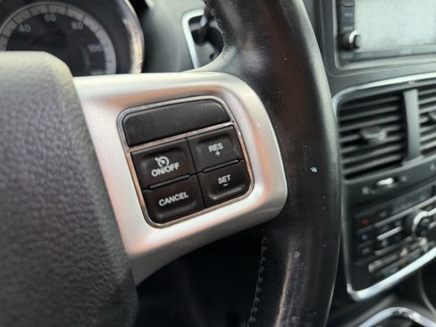 Used 2019 Dodge Grand Caravan GT FWD image 48