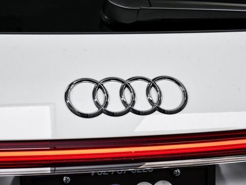 Used 2024 Audi Q4 e-tron Premium Plus w/ Premium Plus image 82