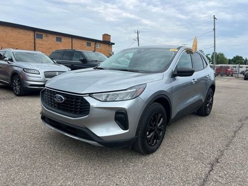 Certified 2024 Ford Escape Active AWD/4WD image 29