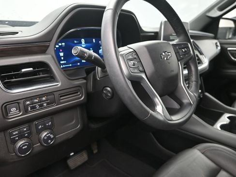 Used 2024 Chevrolet Tahoe Z71 w/ Luxury Package AWD/4WD image 12