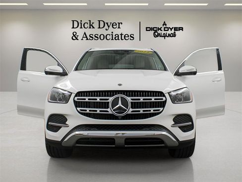 Used 2024 Mercedes-Benz GLE 350 4MATIC image 7