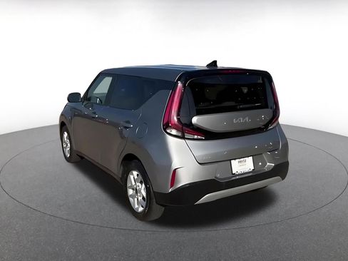 Used 2025 Kia Soul LX w/ LX Technology Package image 11