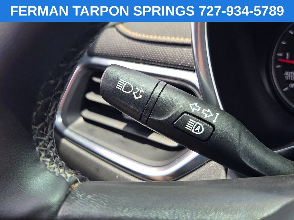 Used 2023 Chevrolet Equinox Premier FWD image 34