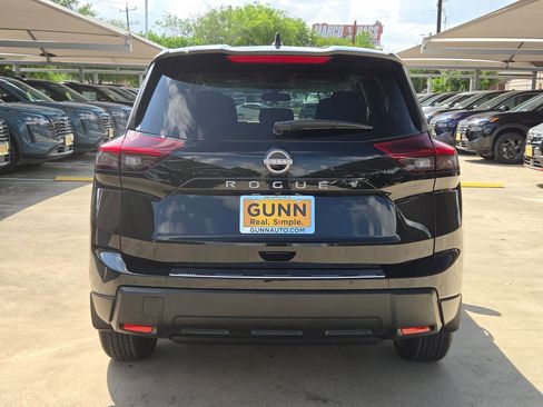 New 2026 Nissan Rogue SV FWD image 4