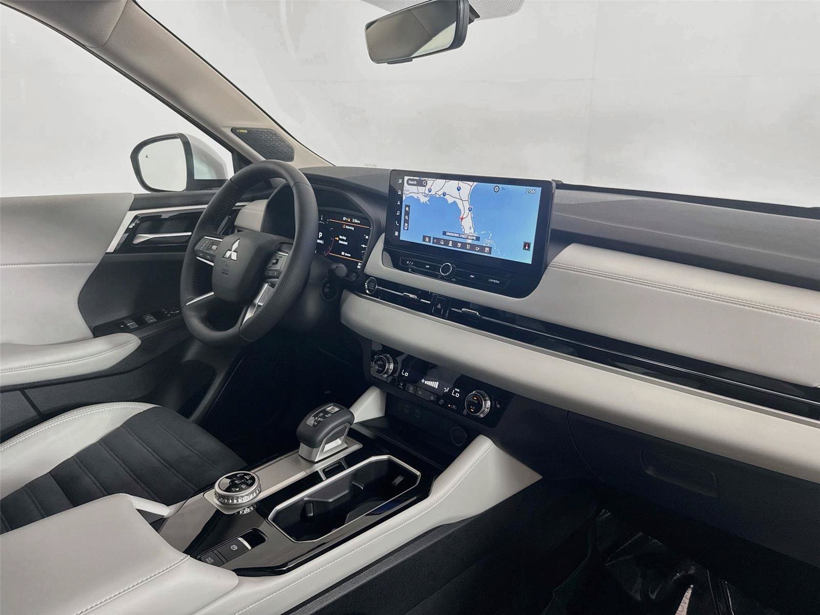 New 2026 Mitsubishi Outlander SE FWD image 18