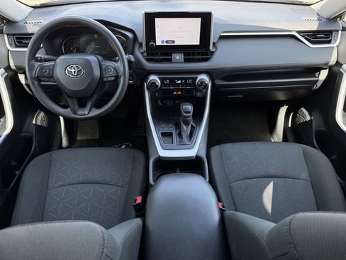 Used 2025 Toyota RAV4 XLE FWD image 11