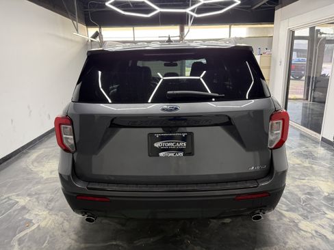 Used 2022 Ford Explorer ST-Line AWD/4WD image 8