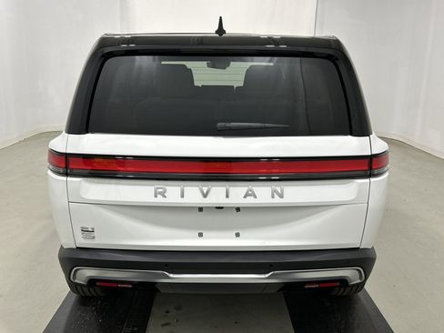 Used 2024 Rivian R1S Adventure AWD/4WD image 4