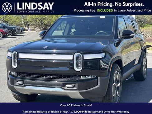 Used 2023 Rivian R1S Adventure image 4