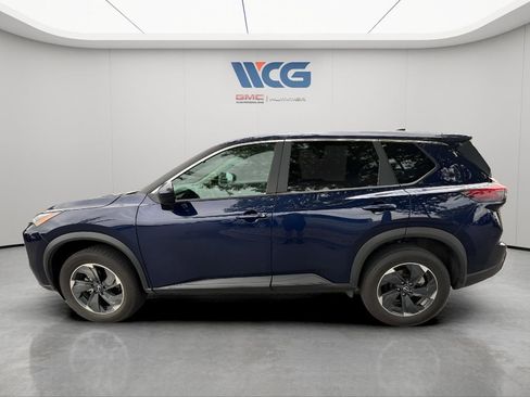 Used 2024 Nissan Rogue SV AWD/4WD image 7