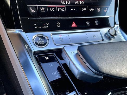 Certified 2024 Audi Q8 e-tron Premium Plus image 28