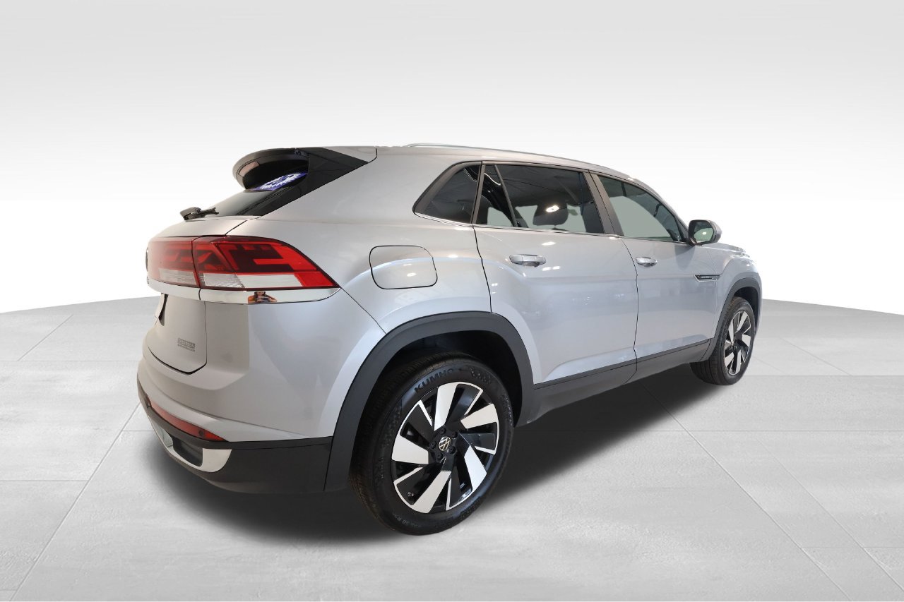 Used 2026 Volkswagen Atlas Cross Sport SE FWD image 4