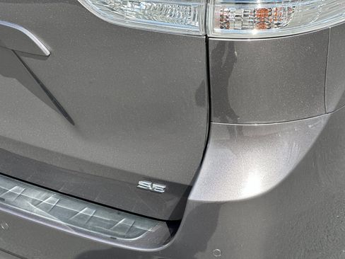 Used 2020 Toyota Sienna SE w/ SE Preferred Package image 36