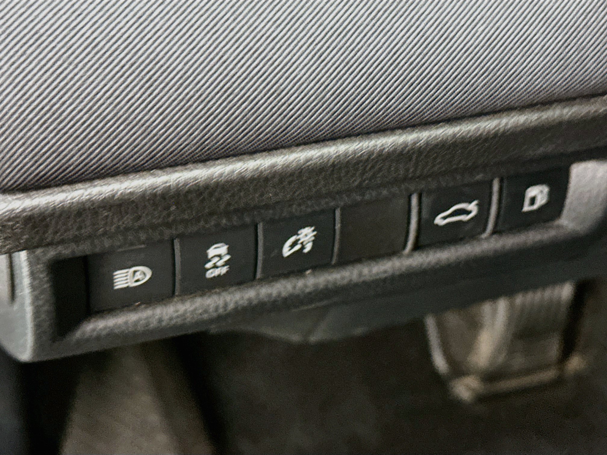 Used 2025 Toyota Camry LE FWD image 17
