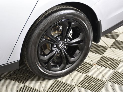 Certified 2025 Honda Accord SE image 41