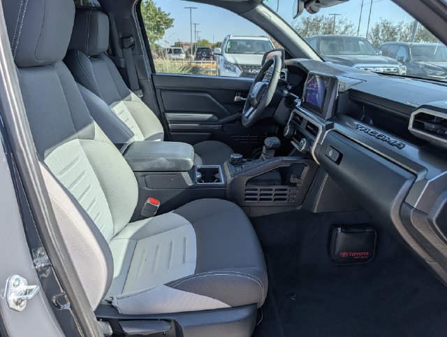 Certified 2025 Toyota Tacoma TRD Sport AWD/4WD image 31