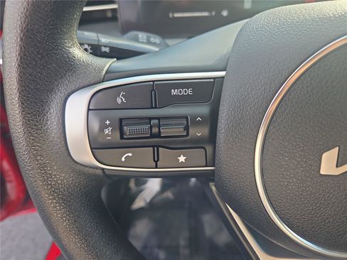 Used 2025 Kia K5 LXS image 16