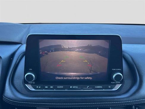 Used 2022 Nissan Rogue SV image 21