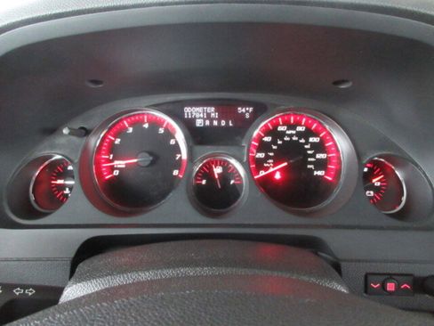 Used 2011 GMC Acadia Denali image 17