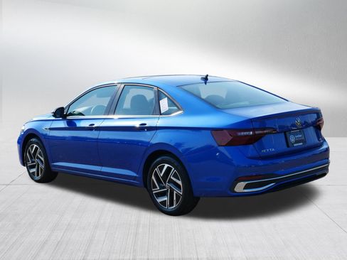 Certified 2023 Volkswagen Jetta SEL FWD image 2